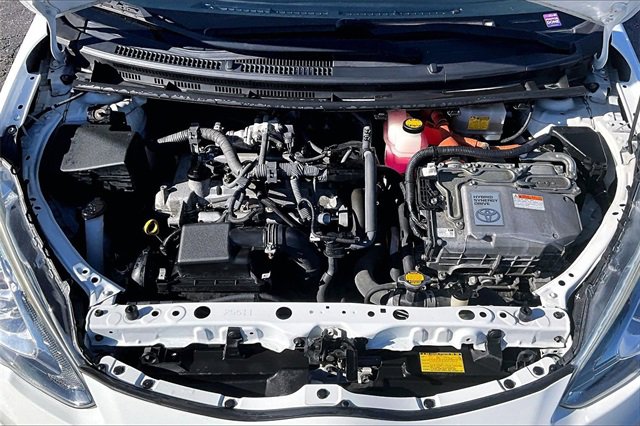 Used 2015 Toyota Prius C Four image 9