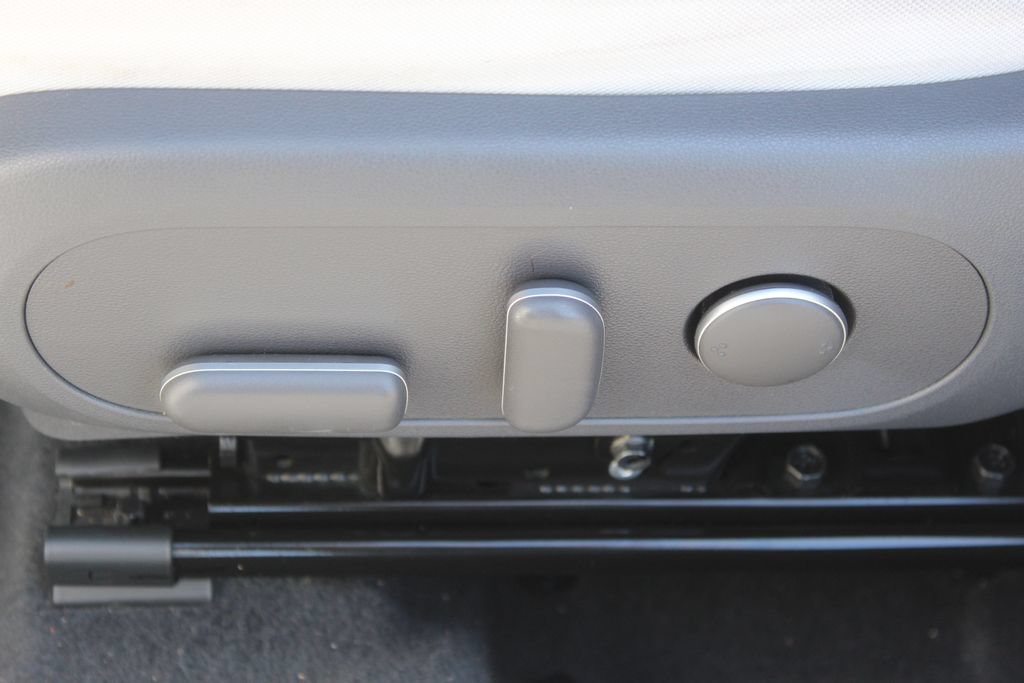 Used 2024 Hyundai Kona SEL FWD image 13