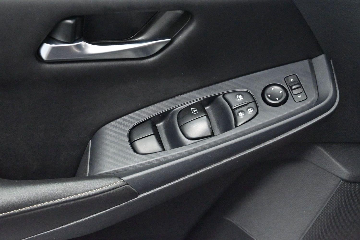 Used 2024 Nissan Sentra SV FWD image 11