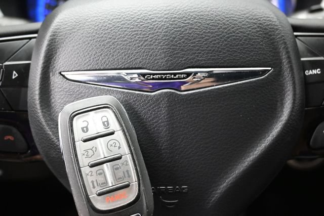 Used 2025 Chrysler Pacifica Limited FWD image 49