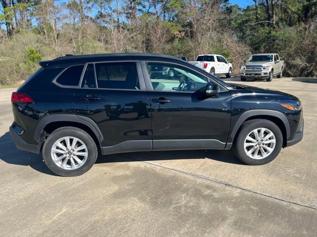 Used 2022 Toyota Corolla Cross LE image 8