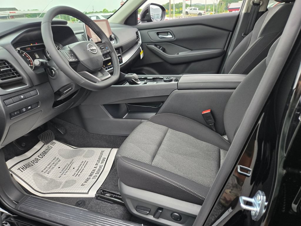 New 2026 Nissan Rogue SV AWD/4WD image 4