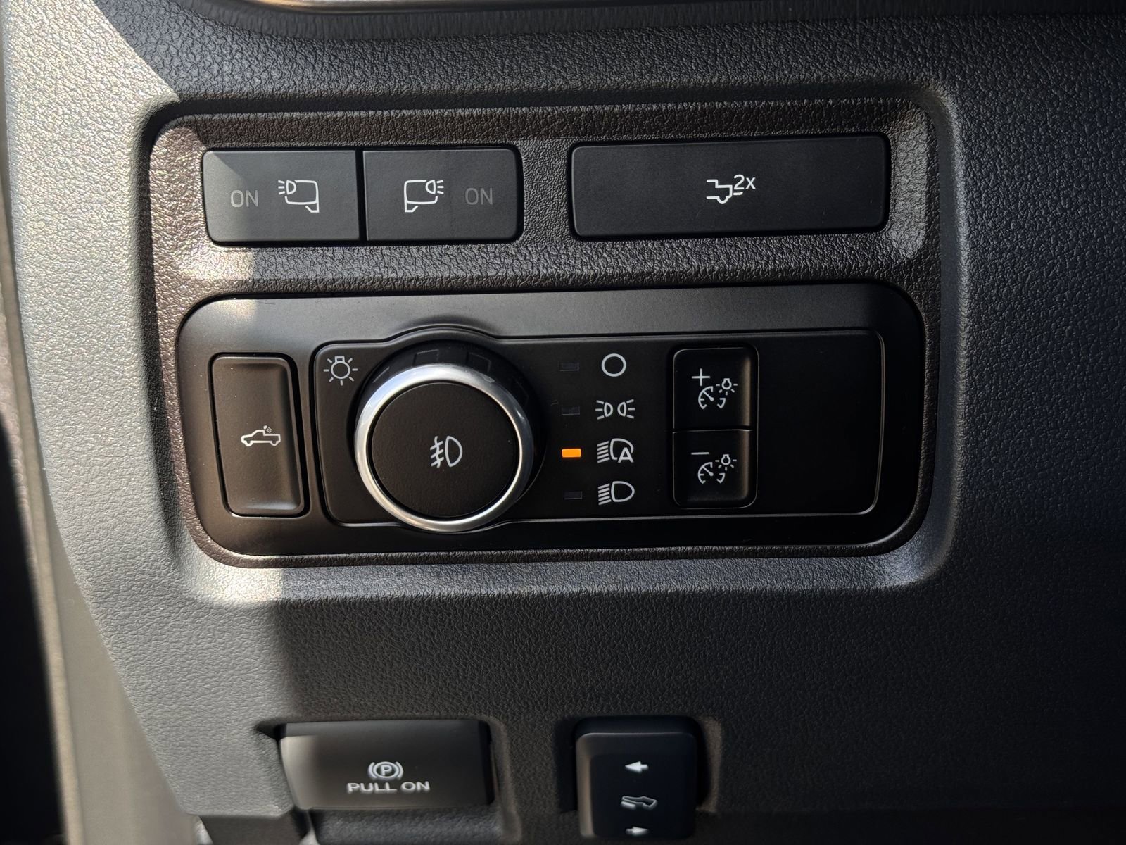 Used 2024 Ford F250 Lariat w/ Lariat Ultimate Package image 25