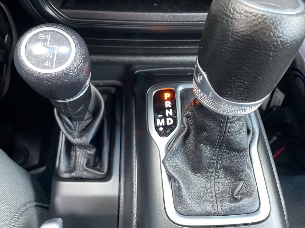 Used 2022 Jeep Gladiator Sport image 20