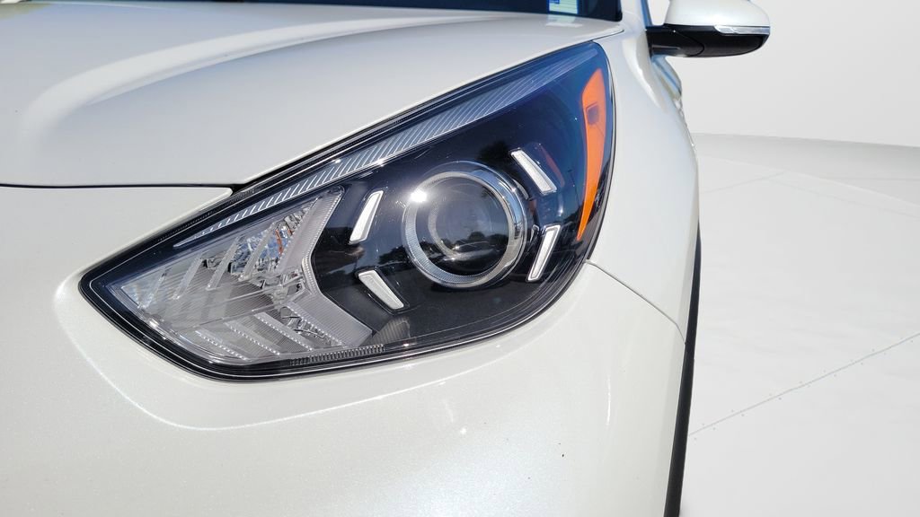 Used 2022 Kia Niro EX w/ Cold Weather Package FWD image 32