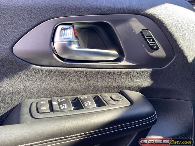 New 2026 Chrysler Pacifica Select FWD image 23
