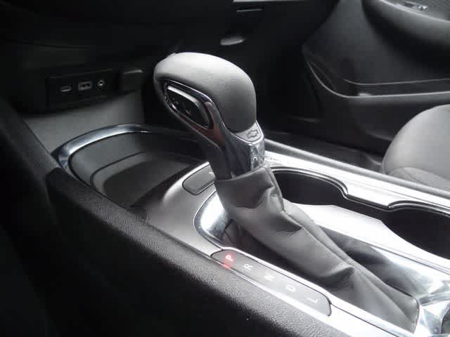 Used 2023 Chevrolet Malibu LT FWD image 29