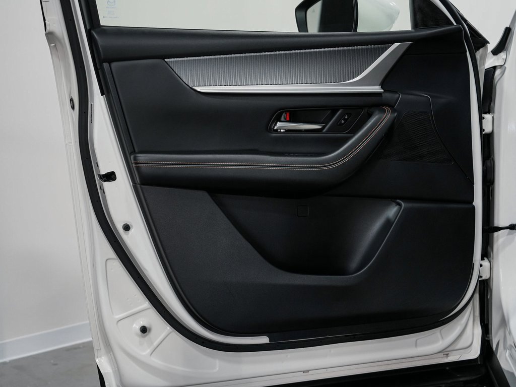 Used 2024 MAZDA CX-90 3.3 Turbo w/ Preferred Plus image 11