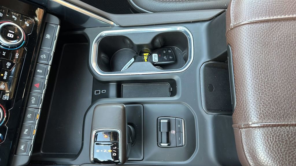 Used 2024 GMC Sierra 1500 Denali w/ Denali Reserve Package image 9