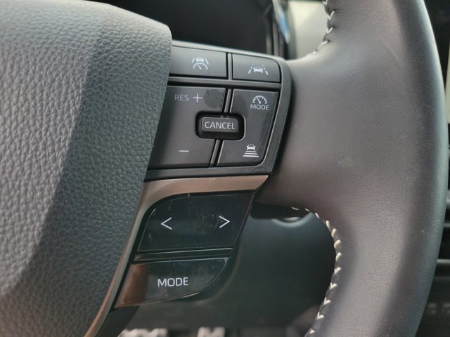 Used 2025 Toyota Camry SE image 15