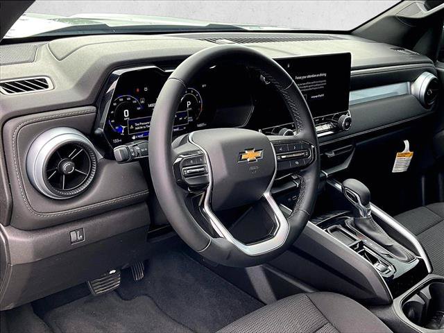 Used 2025 Chevrolet Colorado LT RWD image 14