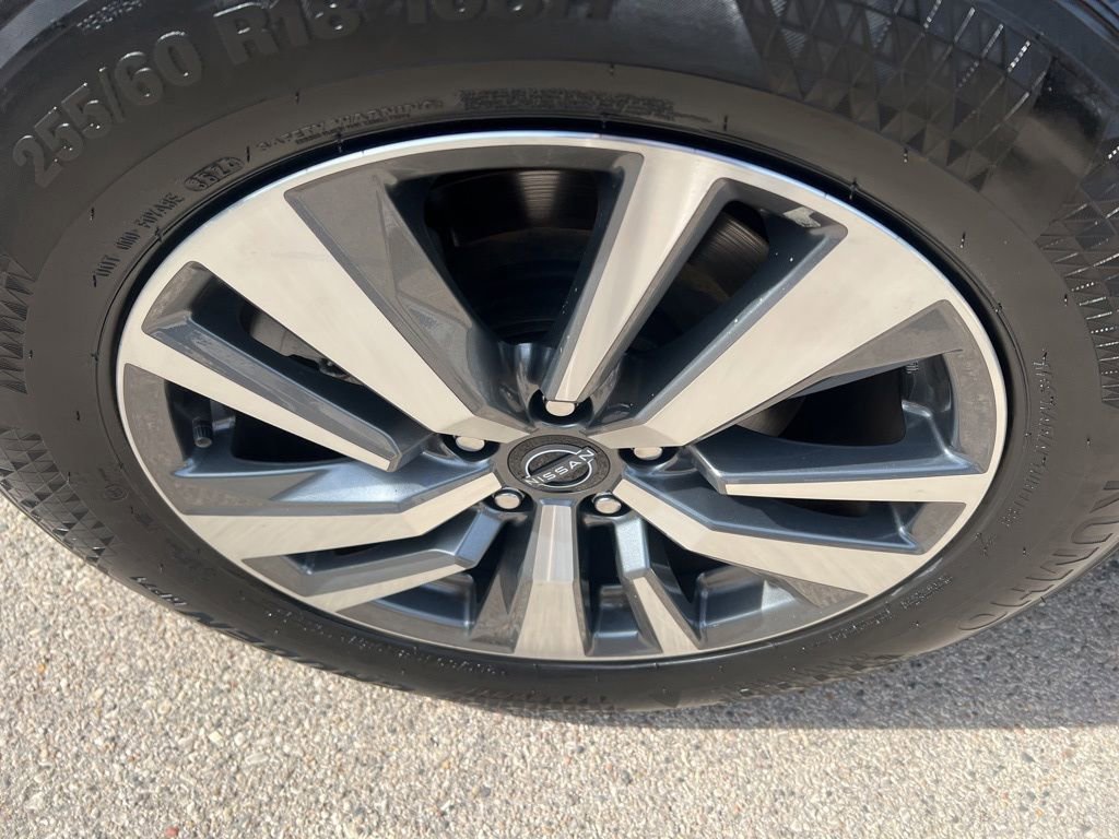 Certified 2024 Nissan Pathfinder SL image 39