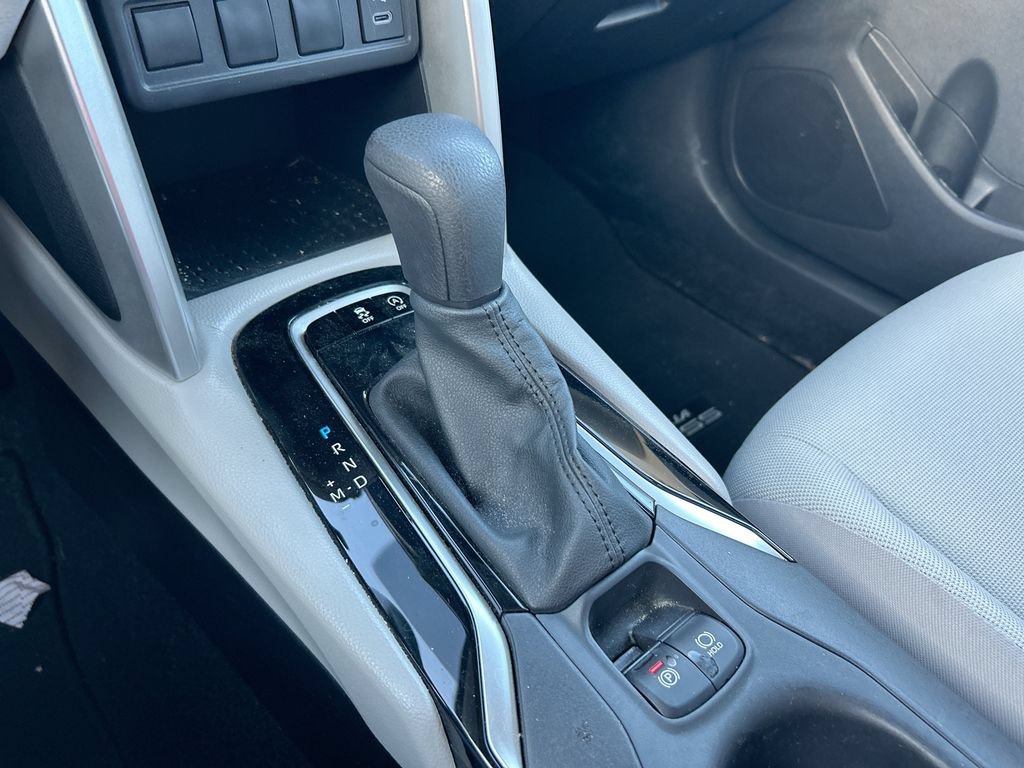 Used 2024 Toyota Corolla Cross L FWD image 25