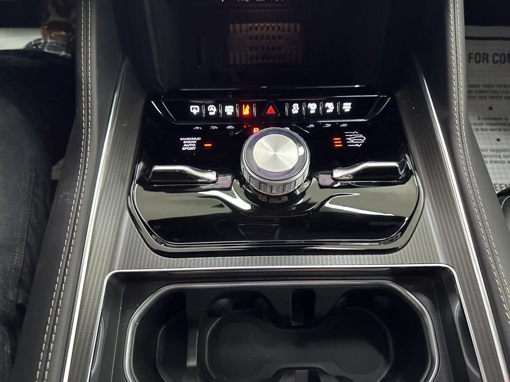 New 2026 Jeep Grand Wagoneer Summit AWD/4WD image 40