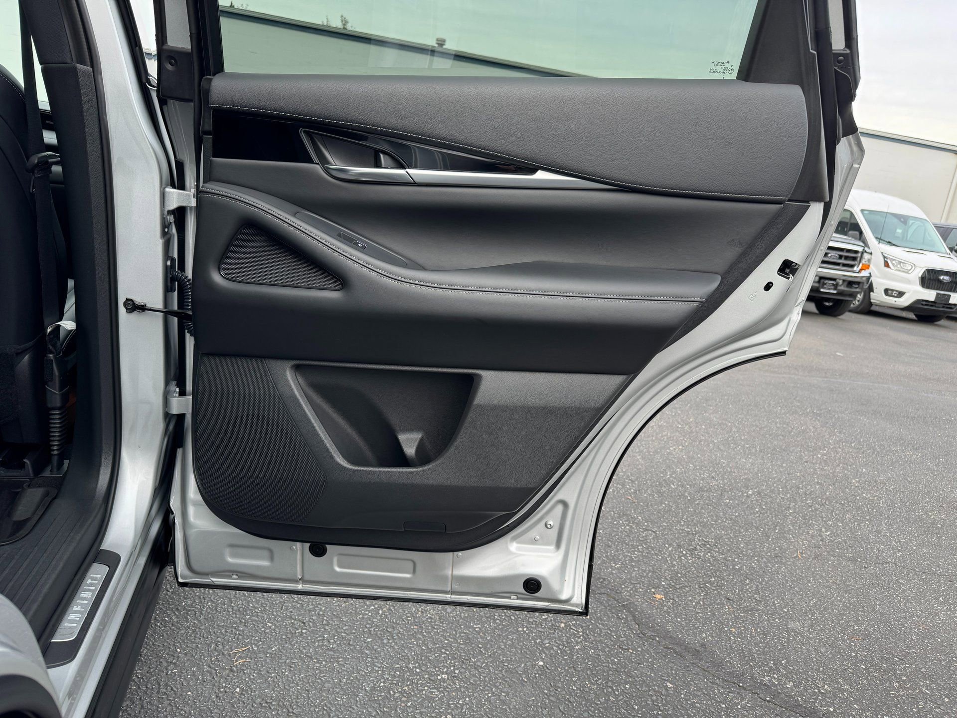 Used 2023 INFINITI QX60 Pure image 33