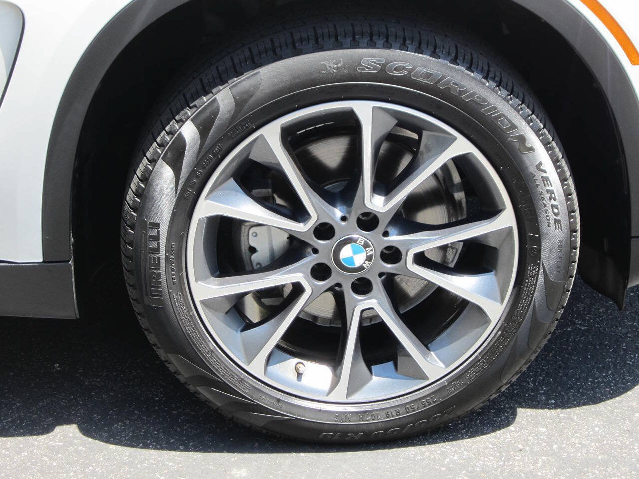 Used 2018 BMW X5 xDrive35i AWD/4WD image 9