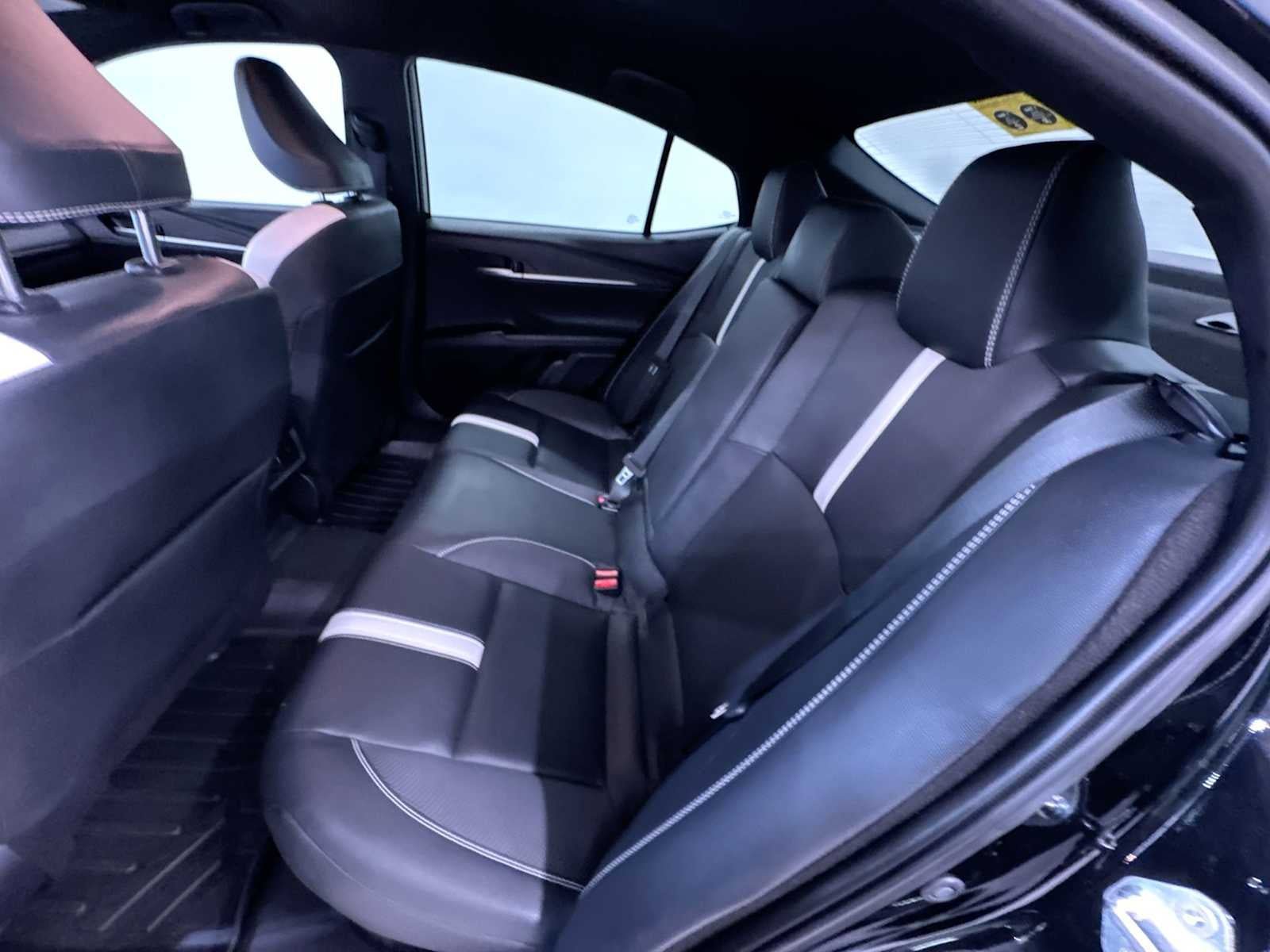 Used 2025 Toyota Camry SE w/ Convenience Package image 35
