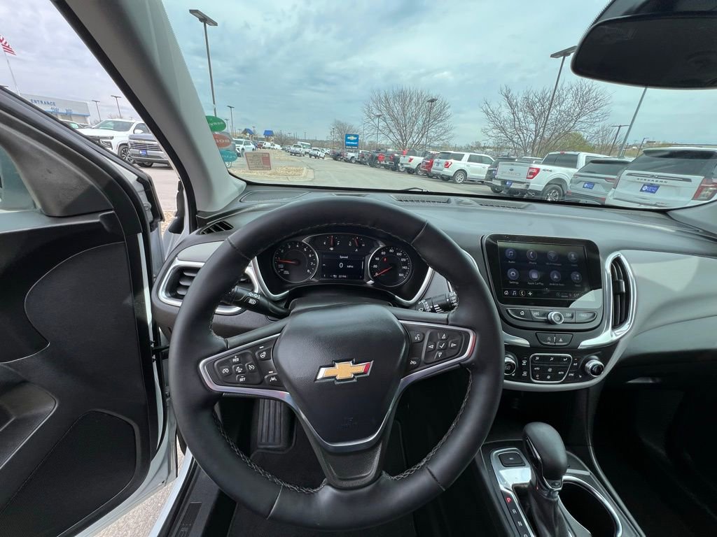 Used 2023 Chevrolet Equinox LT AWD/4WD image 43
