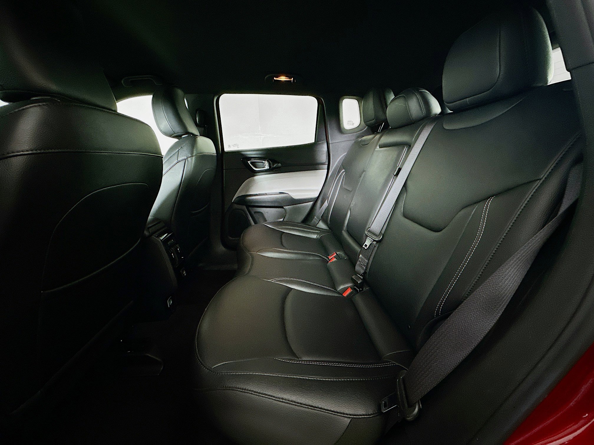 Used 2025 Jeep Compass Limited image 26