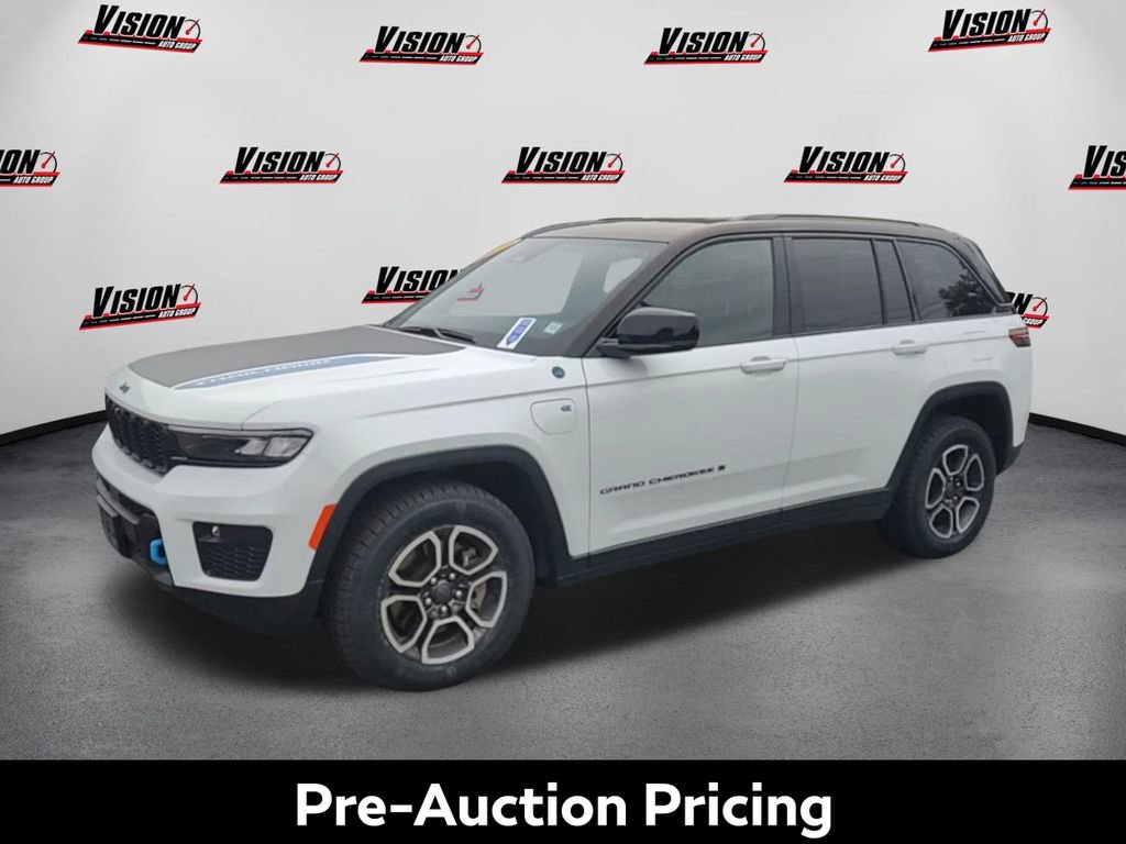 Used 2023 Jeep Grand Cherokee Trailhawk w/ Luxury Tech Group III image 1
