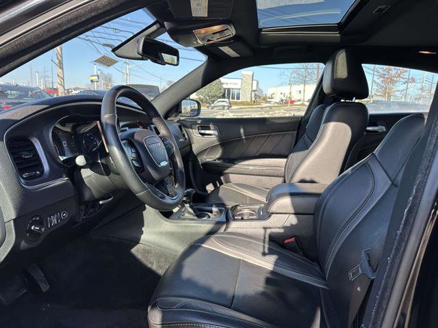 Used 2017 Dodge Charger SXT w/ Plus Group RWD image 12
