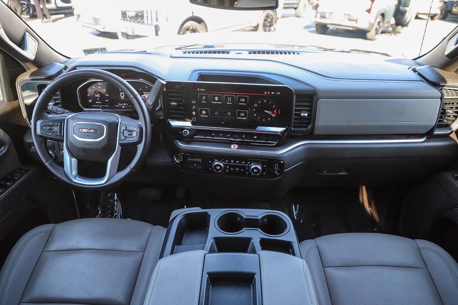 Used 2026 GMC Sierra 1500 SLT RWD image 13