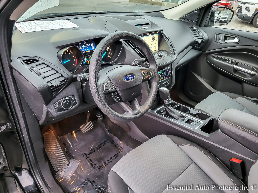Used 2017 Ford Escape SE w/ Equipment Group 201A image 11