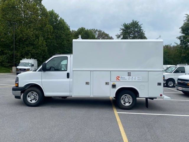 New 2025 Chevrolet Express 3500 w/ Power Convenience Package RWD image 4