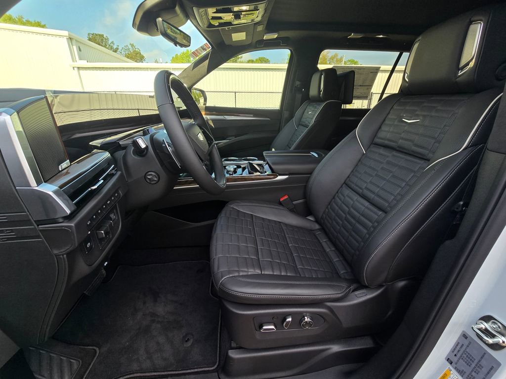 New 2026 Cadillac Escalade ESV Platinum Sport w/ LPO, ONYX Package image 11