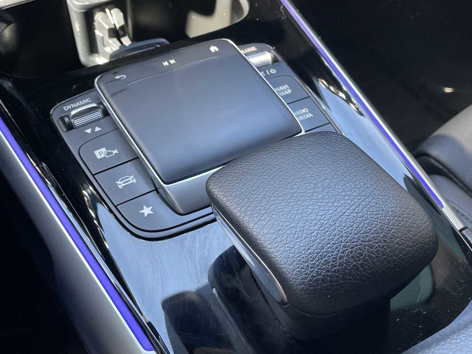 Used 2023 Mercedes-Benz EQB 250+ image 23