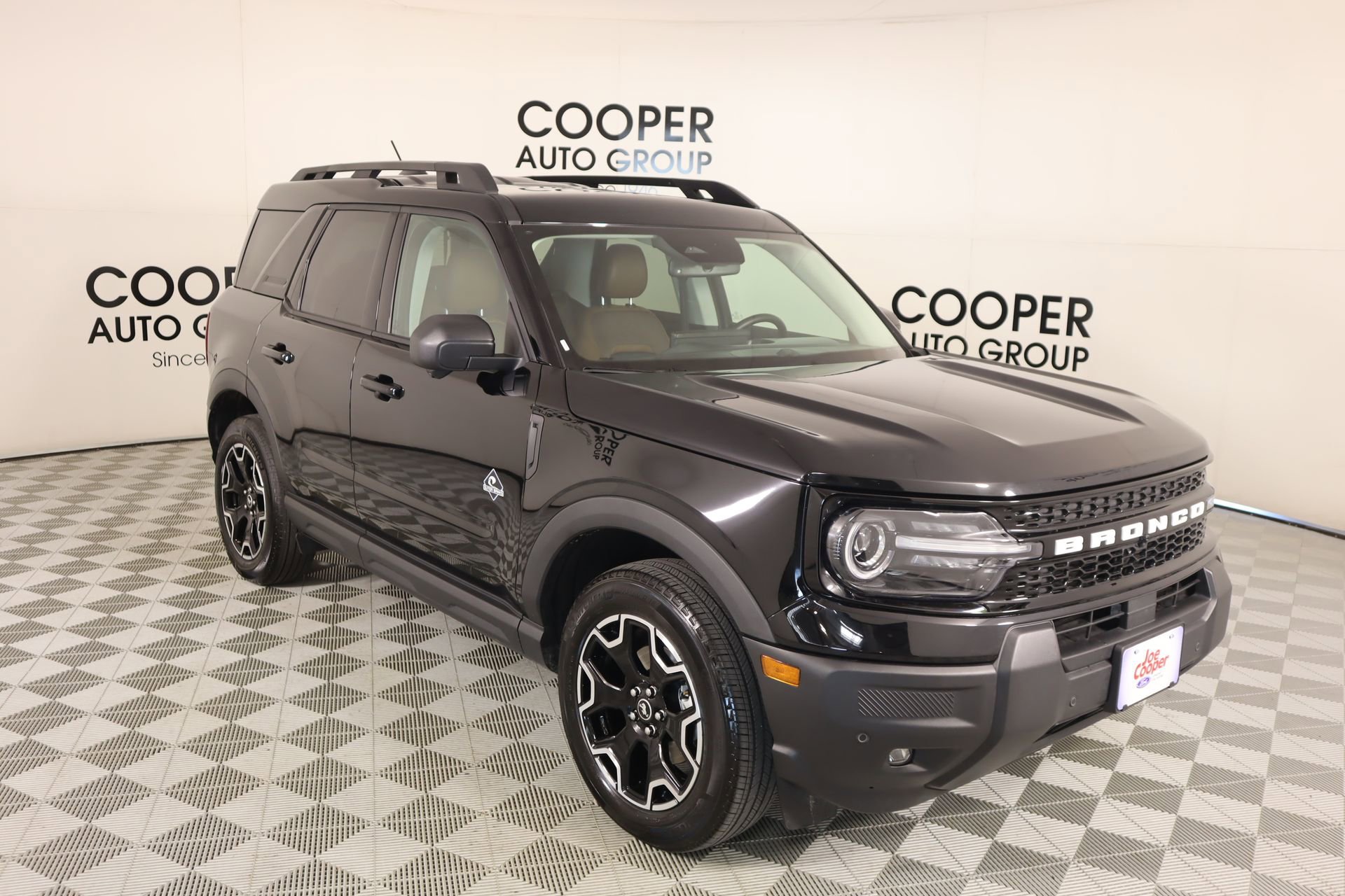 Used 2025 Ford Bronco Sport Outer Banks w/ Outer Banks Tech Package+ AWD/4WD image 1