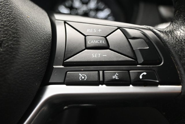 Used 2020 Nissan Rogue SV AWD/4WD image 23