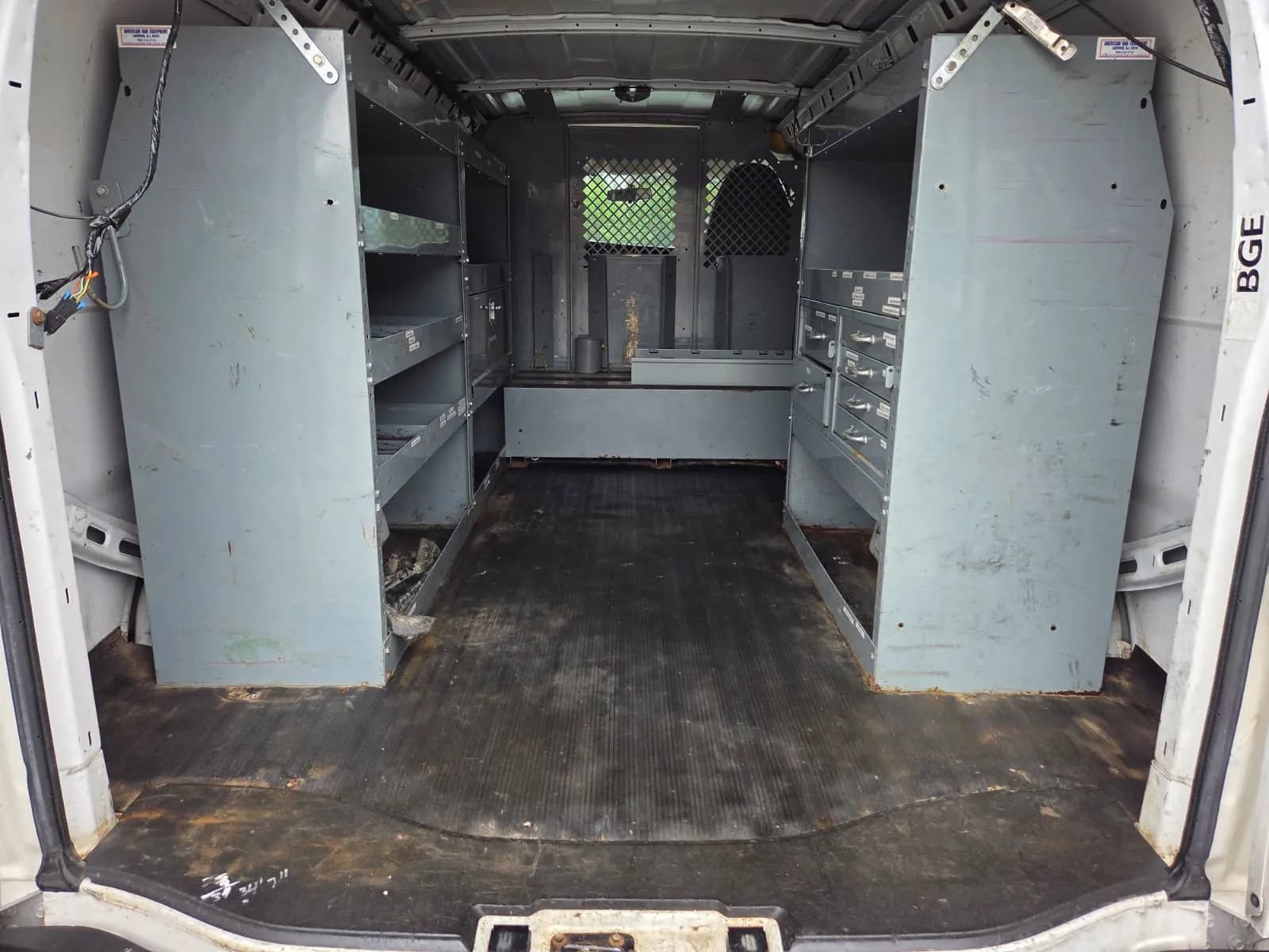 Used 2014 Chevrolet Express 3500 w/ Chrome Appearance Package RWD image 18