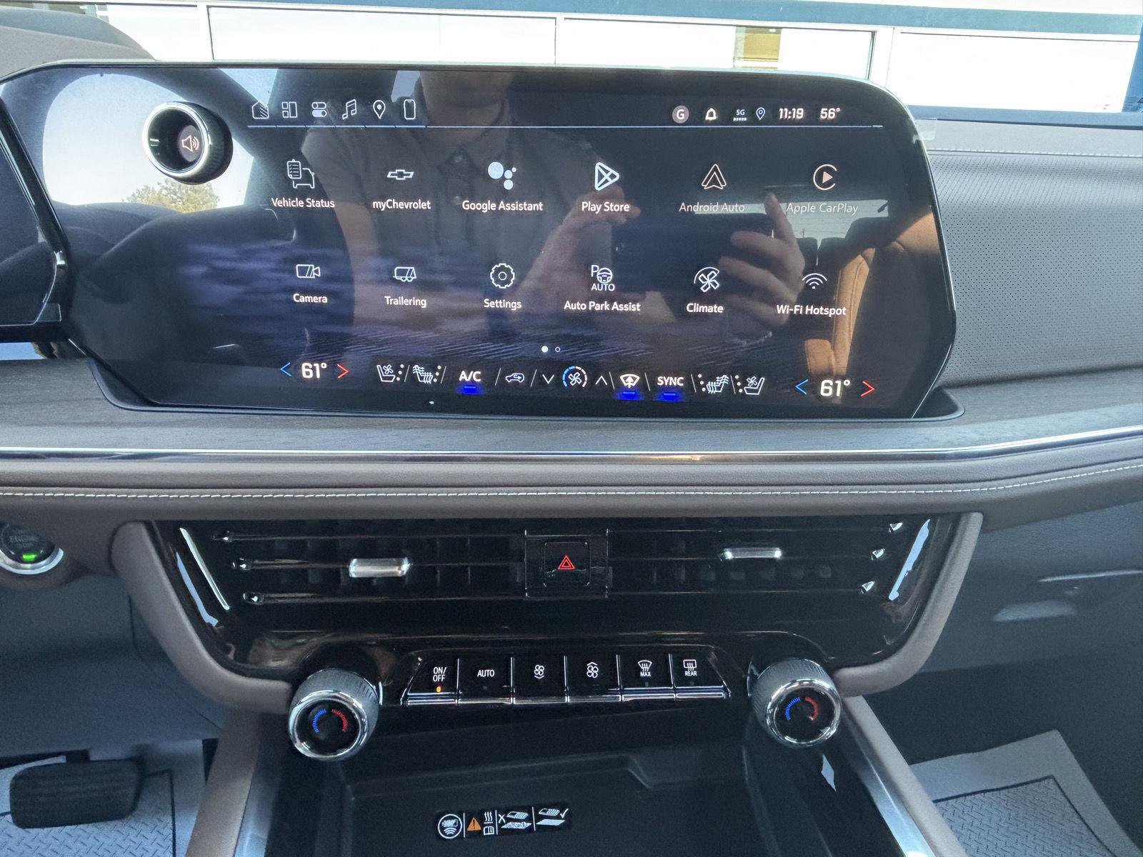 New 2026 Chevrolet Suburban High Country image 18