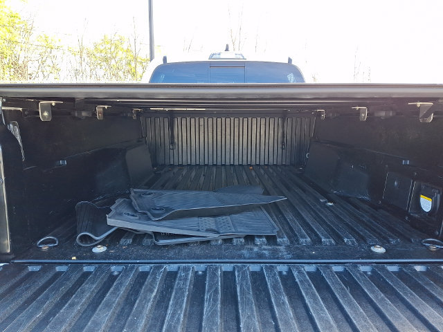 Used 2022 Toyota Tacoma Limited AWD/4WD image 30