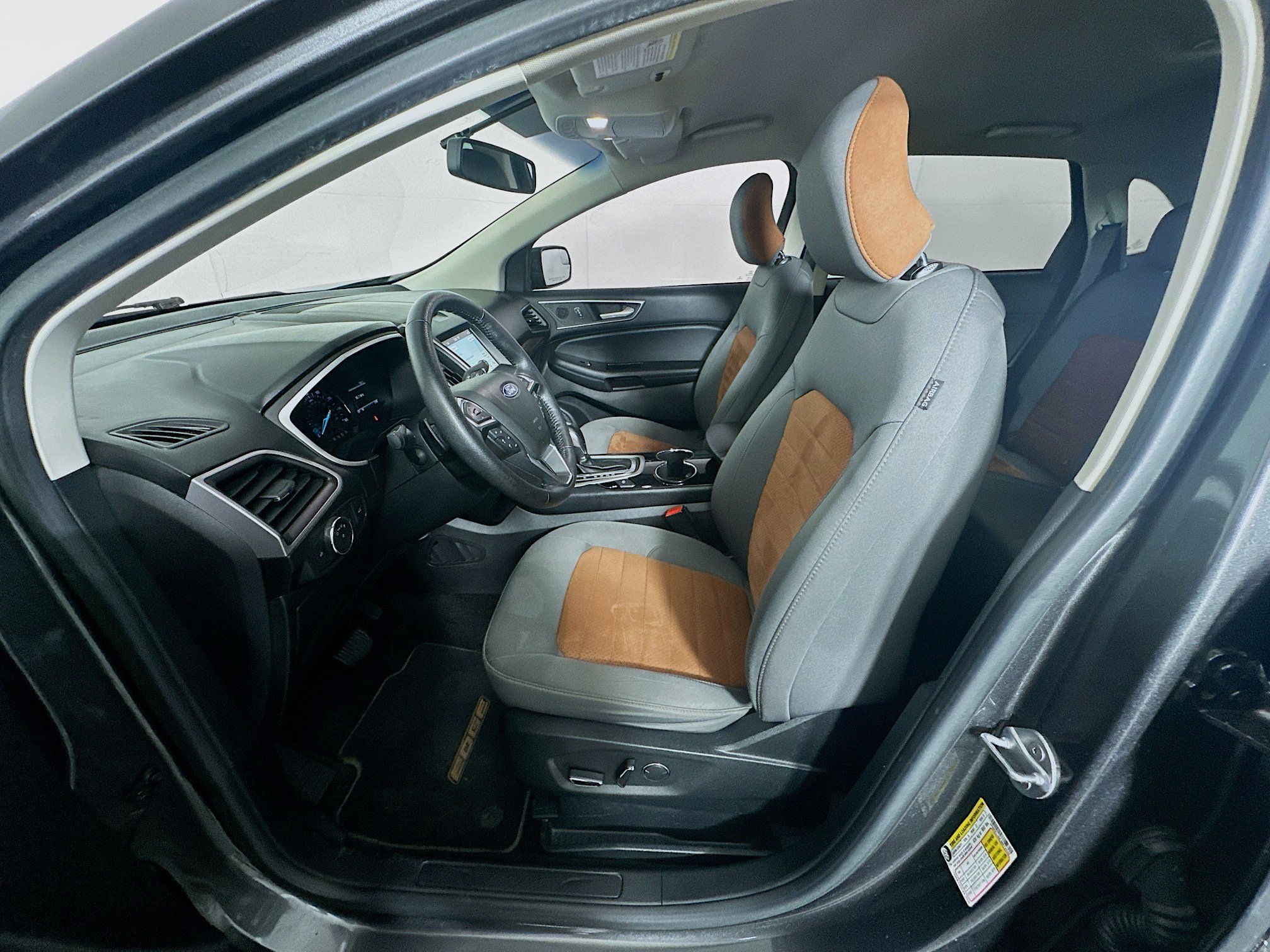 Used 2018 Ford Edge SEL w/ Equipment Group 201A FWD image 13
