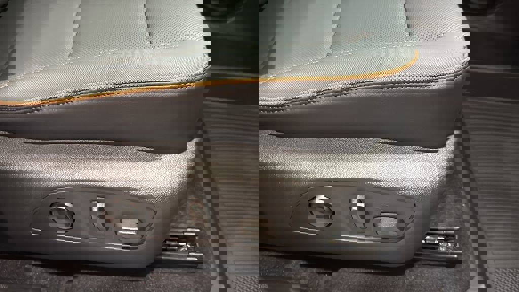 New 2026 GMC Acadia AT4 w/ LPO, Floor Liner Package image 13