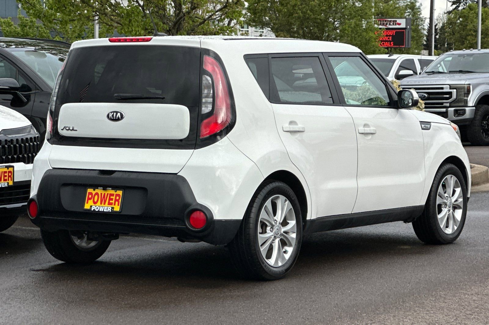 Used 2014 Kia Soul + FWD image 4