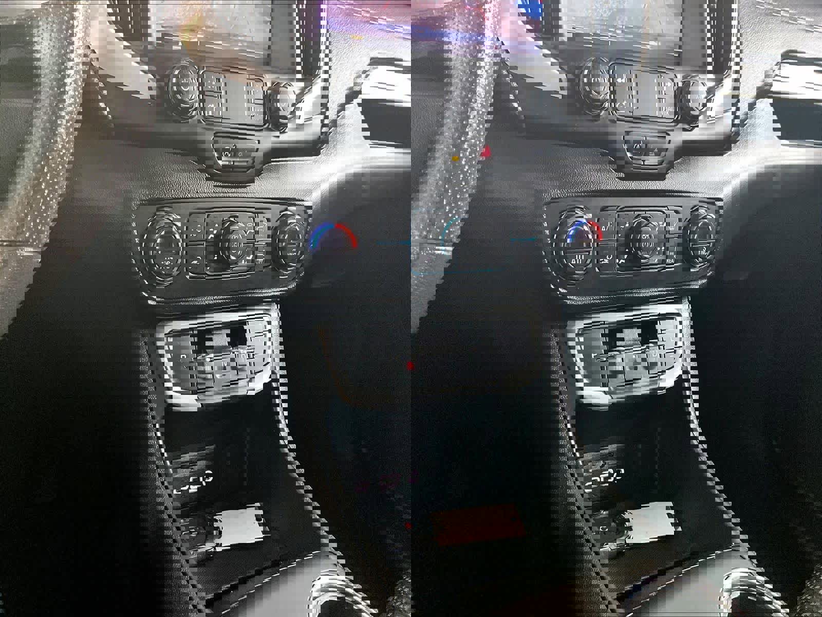 Used 2023 GMC Terrain SLE w/ Driver Convenience Package image 26