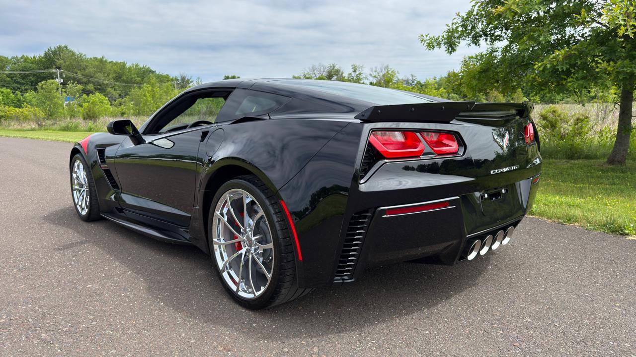 Used 2019 Chevrolet Corvette Grand Sport RWD image 21