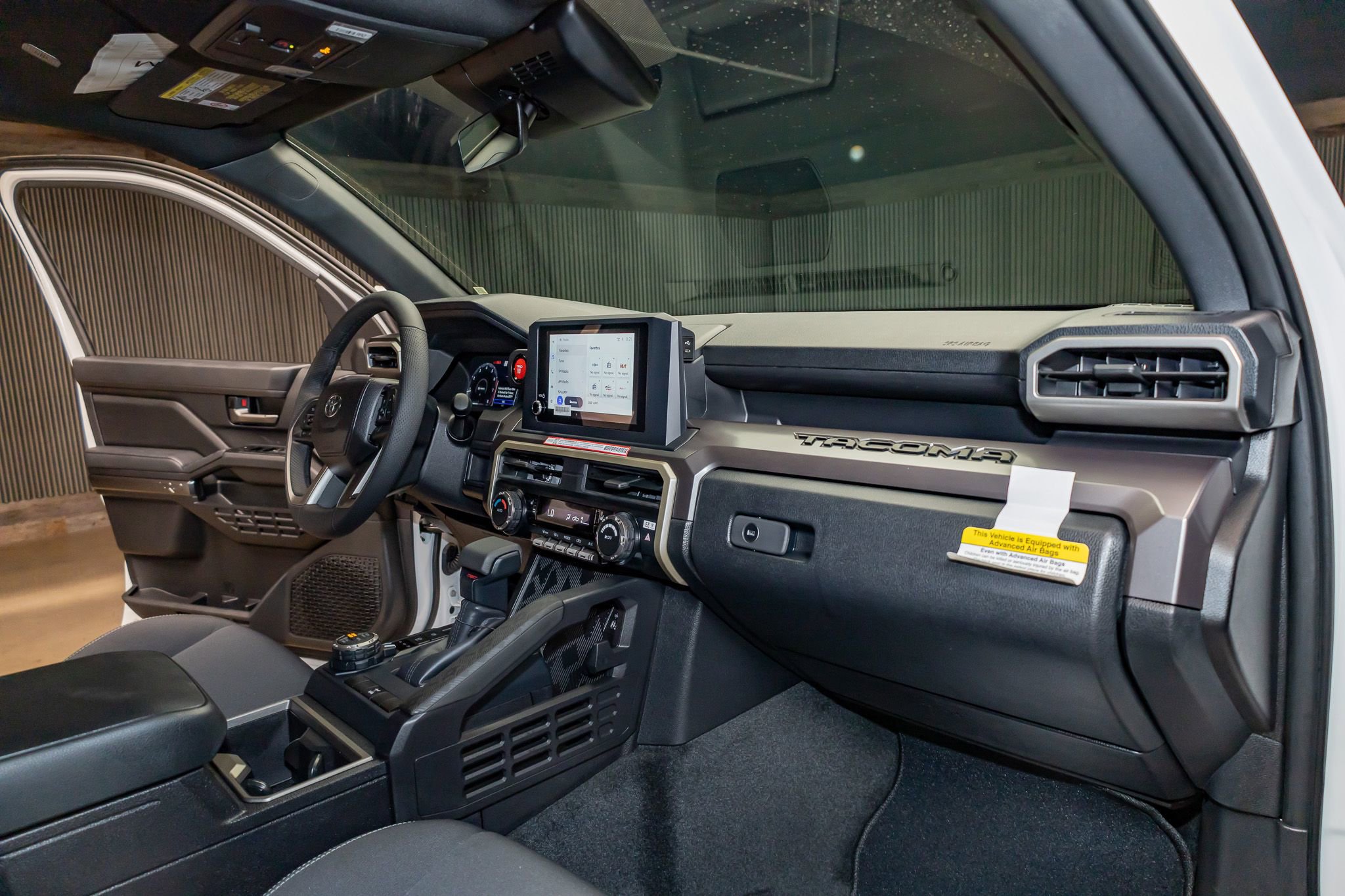 Used 2025 Toyota Tacoma TRD Off-Road image 18