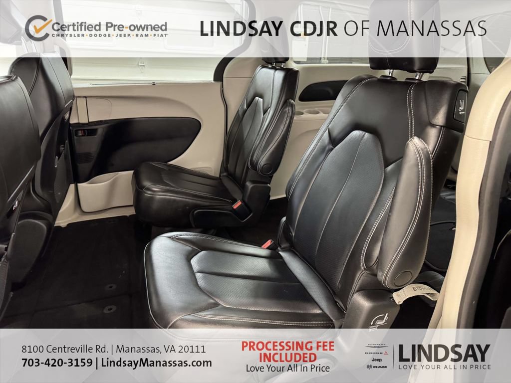 Used 2023 Chrysler Pacifica Touring-L FWD image 21