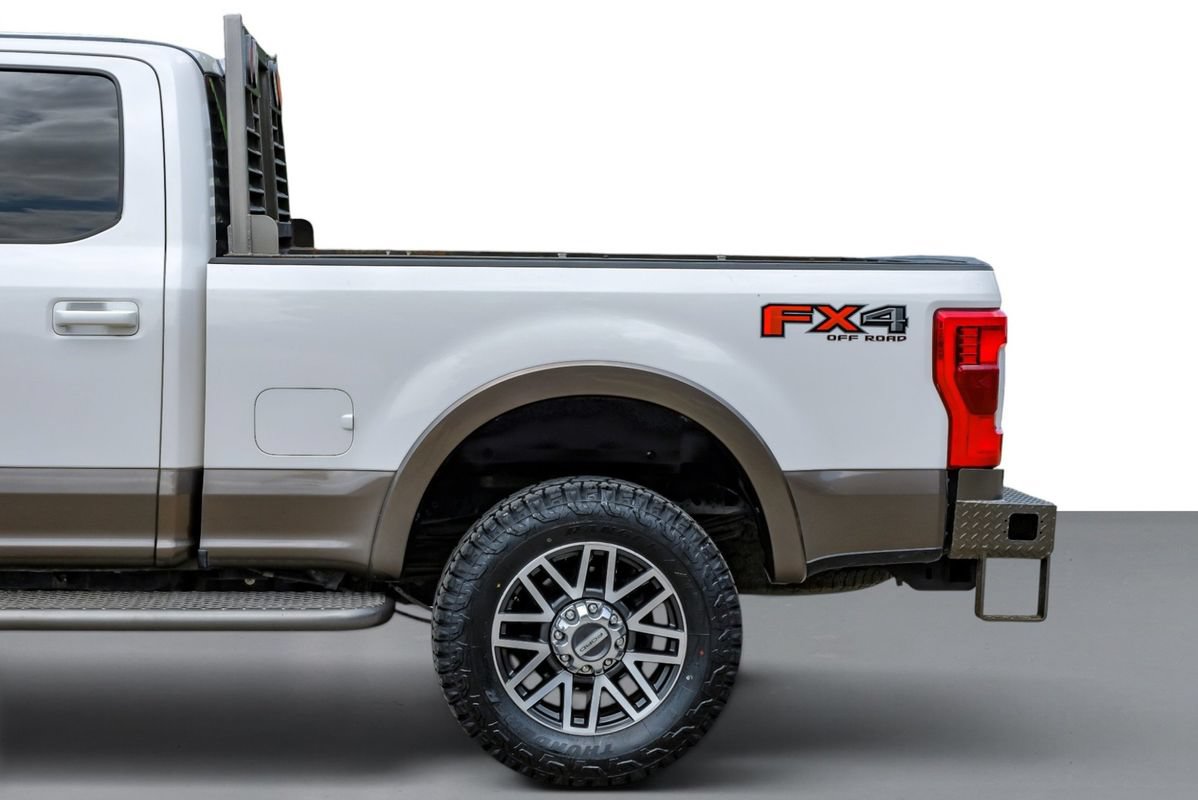 Used 2019 Ford F250 Lariat w/ Lariat Ultimate Package AWD/4WD image 11