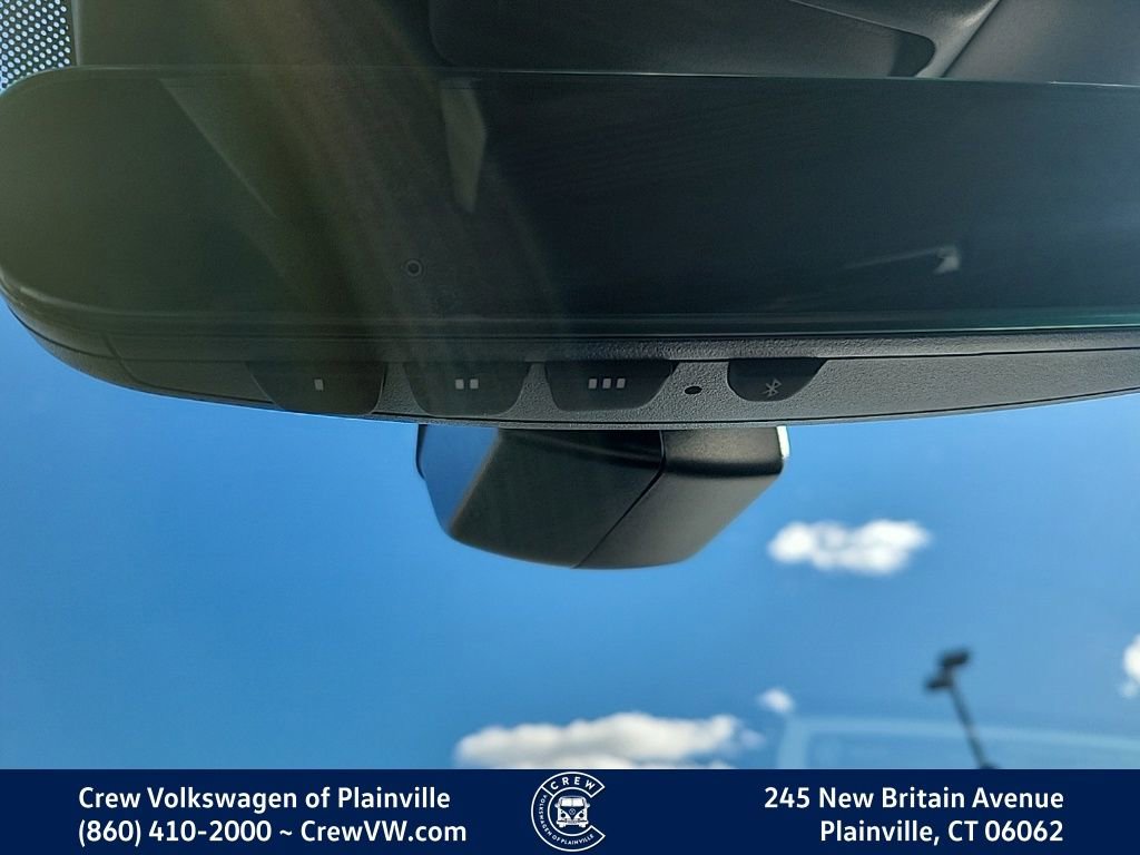 New 2026 Volkswagen Tiguan SE R-Line image 9