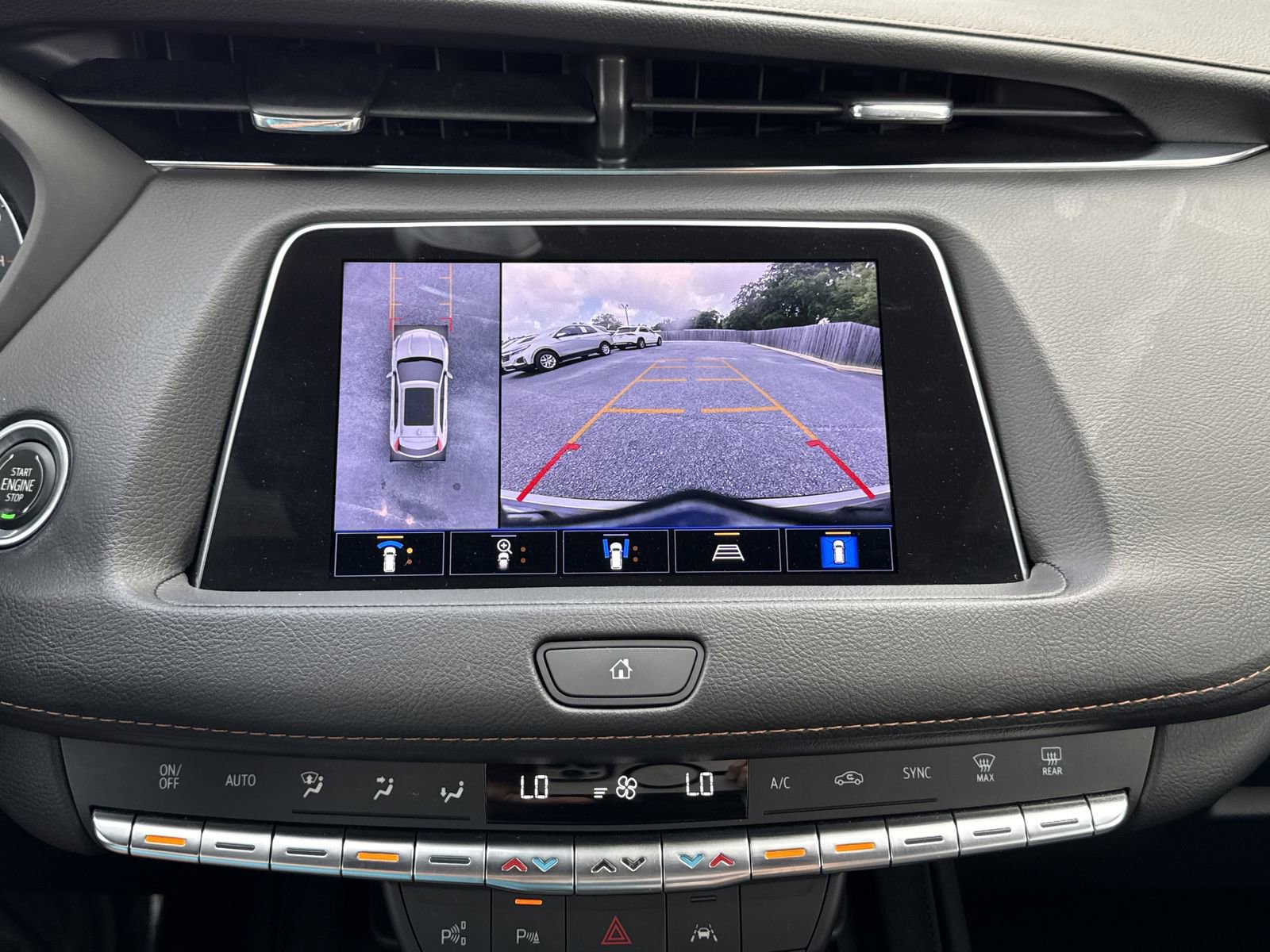 Used 2022 Cadillac XT4 Sport w/ Enhanced Visibility Package FWD image 27