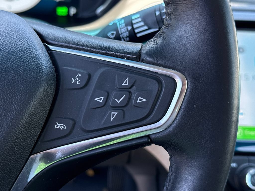 Used 2018 Chevrolet Bolt LT FWD image 26