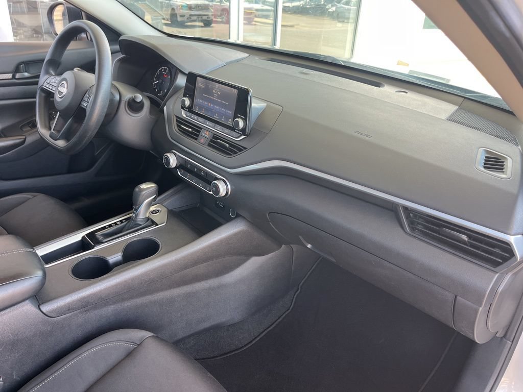 Used 2024 Nissan Altima 2.5 S FWD image 22