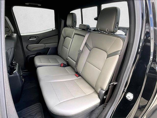 Used 2026 Chevrolet Colorado ZR2 w/ Technology Package AWD/4WD image 27