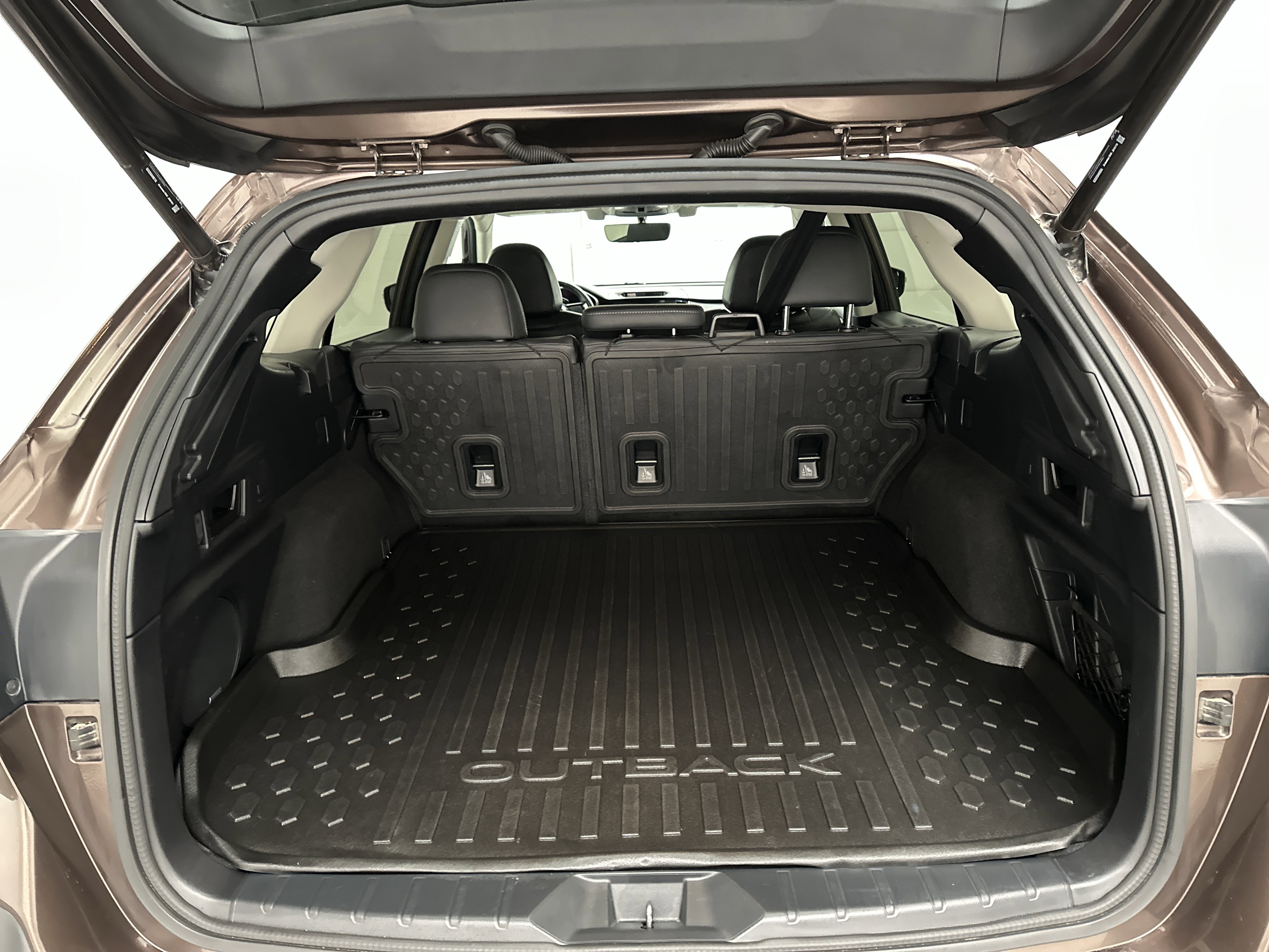 Used 2020 Subaru Outback Limited image 16