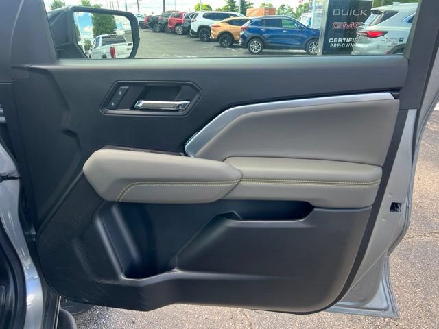 Used 2024 Chevrolet Colorado ZR2 w/ ZR2 Convenience Package III AWD/4WD image 12